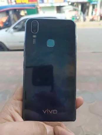 vivo-y11-332-big-1