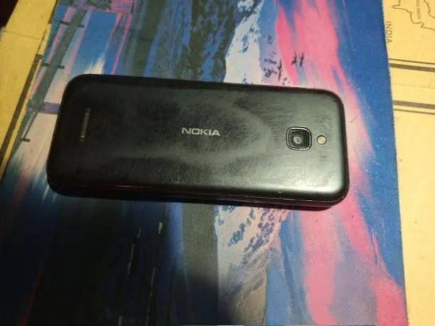 nokia-8000-4g-big-2